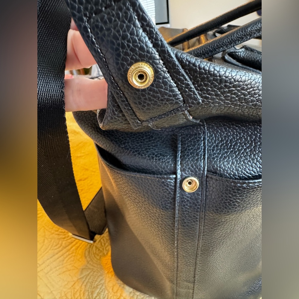 Freshly Picked Vegan Leather Weekender Bag - Picture 9 of 13